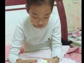 女儿玩魔方新纪录1分27秒…